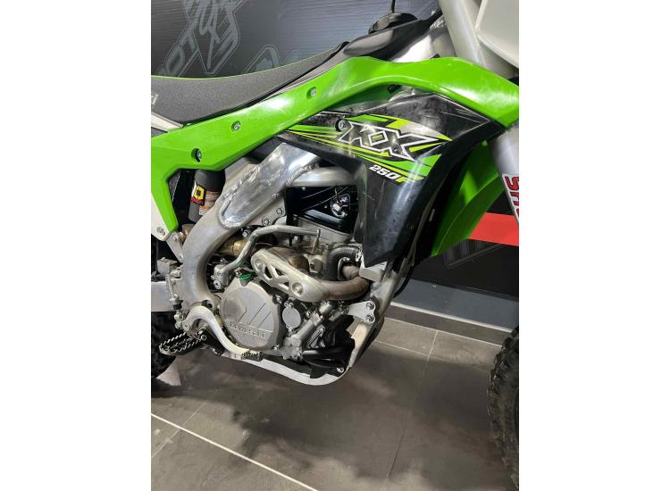 KAWASAKI 250 KXF - A PARTIR DE 109€ /MOIS